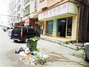 平湖:任屋新村环境脏乱 流动餐饮卫生堪忧