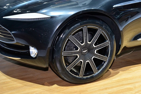 阿斯顿·马丁DBX概念车