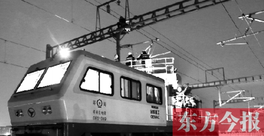 郑州高铁巡线工研制驱鸟神器