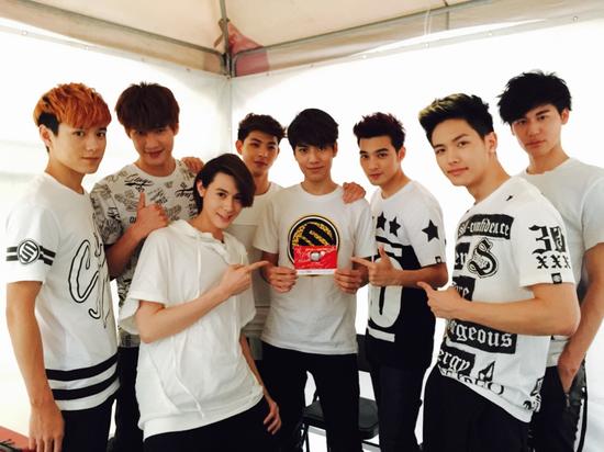 SpeXial拉票hito流行音乐奖 - 手机新浪网