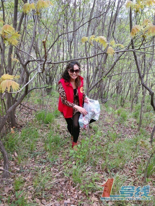 信阳明港志愿者到天目山开展环保活动