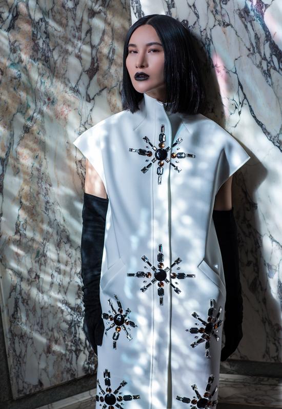 尚雯婕受邀创作并演唱《闯入者》主题曲