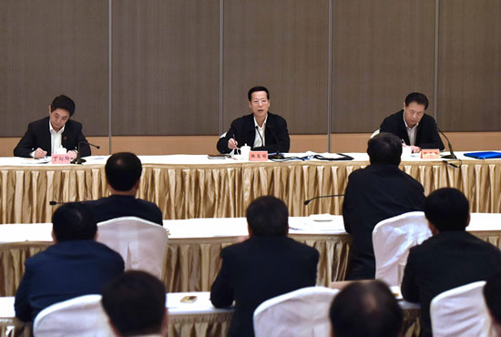4月23日，张高丽在河南南阳召开南水北调工程建设管理工作座谈会并讲话。