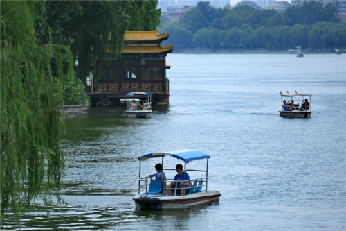 大明湖风景美如画(图:@捕鱼达人007)