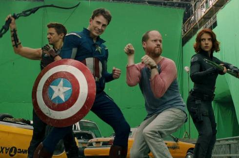 美队鹰眼向黑寡妇道歉