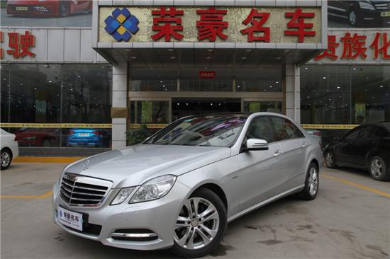 二手车2011款奔驰E级时尚型售价26.8万