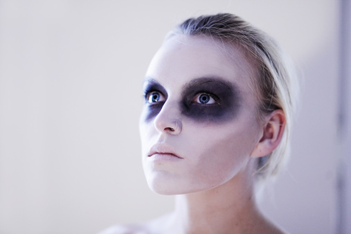 如何去黑眼圈 6个按摩手法清除黑眼圈超有效|黑