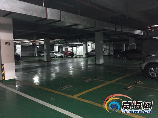 海口一小区地下停车位只卖不租 致地上车位不