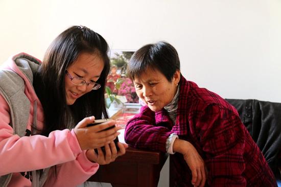 安师大爱心中转站践行雷锋新常态开展志愿帮