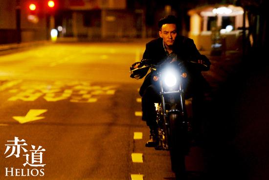 11张震饰神秘“赤道”