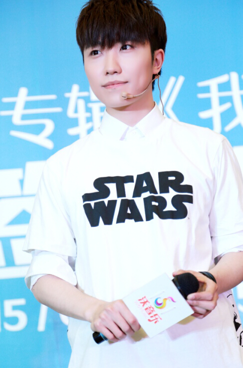 徐良举办成都签售会 全专选入10首对唱