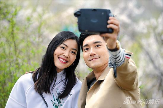 崔始源搂舒淇合影报备刘雯