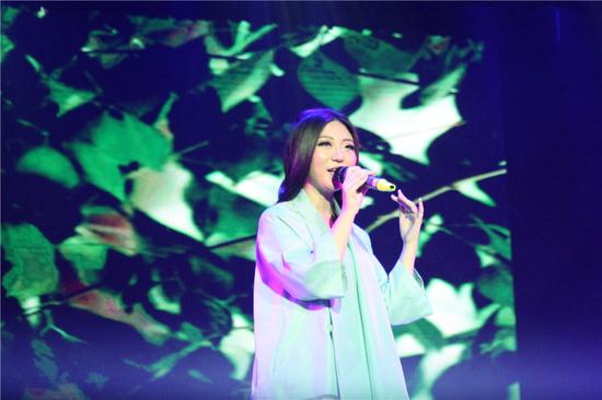 刘珂矣倾情演唱《半壶纱》 歌声助力公益|刘珂