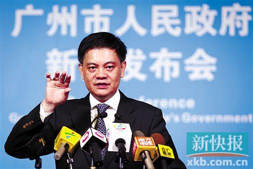 ■昨日,广州市副市长、公安局局长谢晓丹在新闻发布会上回答记者和网友的提问。新快报记者宁彪/摄