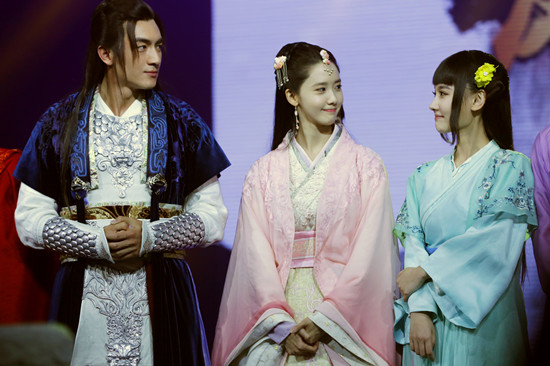 孙骁骁参加《武神》发布会