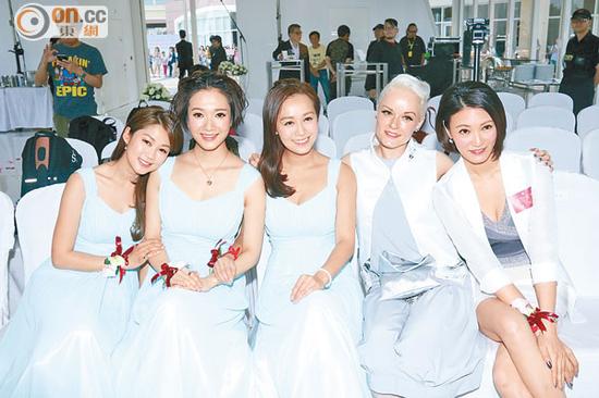 姐妹团阵容包括岑丽香（左起）、王君馨、黄心颖、陈明恩、李璧琦。