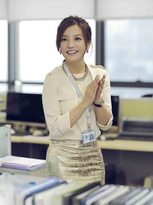 赵薇职场装（资料图）