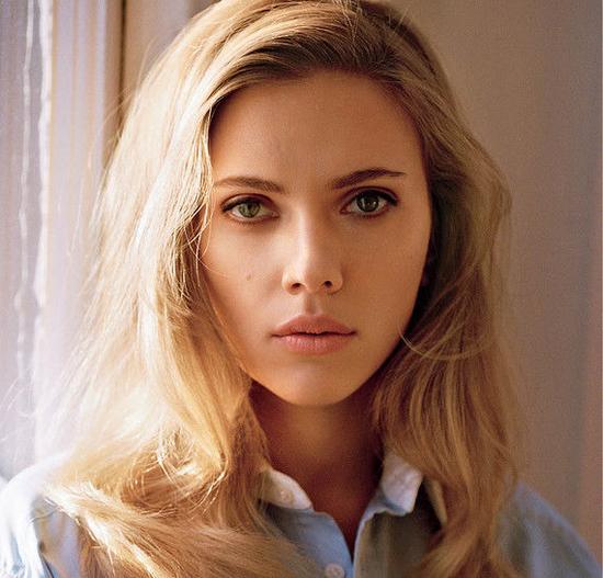 黑寡妇斯嘉丽约翰逊乱入游戏_新浪游戏_新浪网