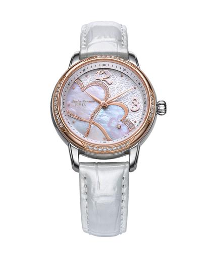 高圆圆出席飞亚达四叶草系列母亲节特别款发布