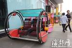 女童在咕叽咕叽金融街店玩乐吧车 右脚被卡缝16针