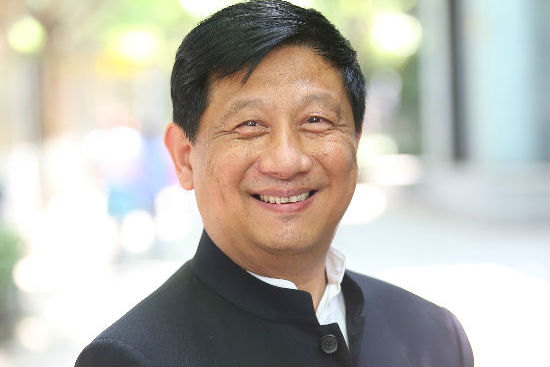 陈峰宁爆红后不聘经纪人 新段子吐槽低头族