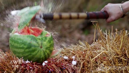 威力惊人 锻造师重铸《刺客信条3》战斧_电视