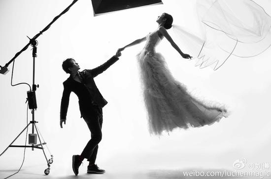 刘谦与妻子婚纱照