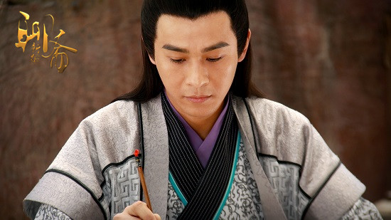 古装的乔振宇温润儒雅