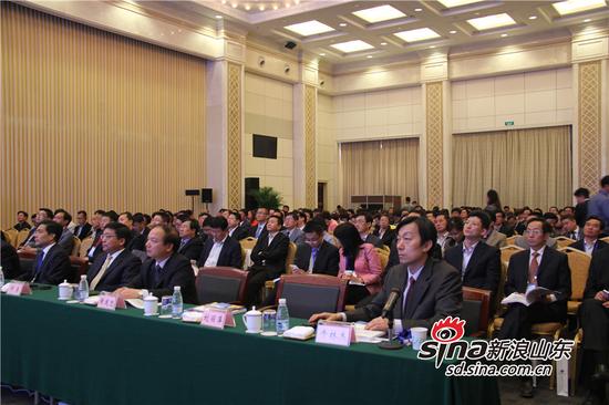 論壇圍繞“中韓FTA框架下地方經濟合作新機遇”為主題展開討論