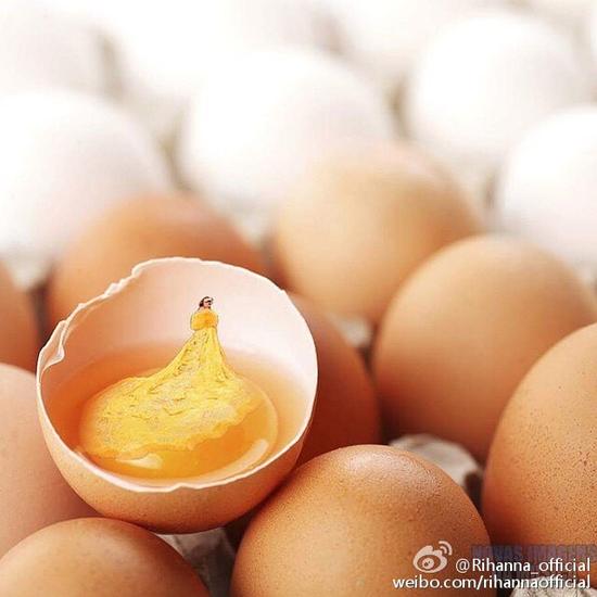 蕾哈娜自黑是鸡蛋黄