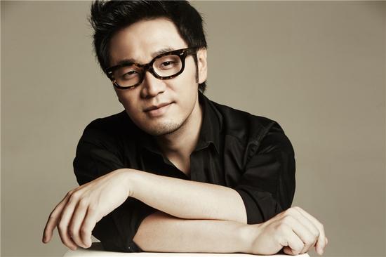 王铮亮演唱主题曲《千金不换爱》