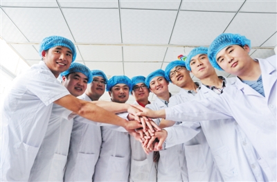 合肥市第一人民集团医院的“男护联盟”