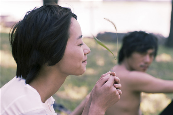 刘雅瑟与秦昊展现摇滚人青春 