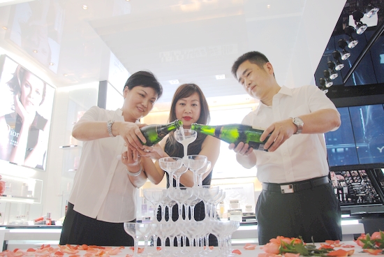 Dior迪奥合肥鼓楼香水化妆品专柜盛大揭幕