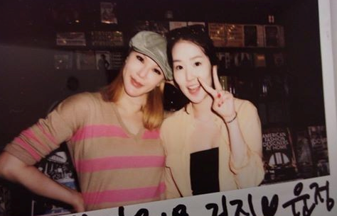 利菁（左）和李敏镐姐姐（右）