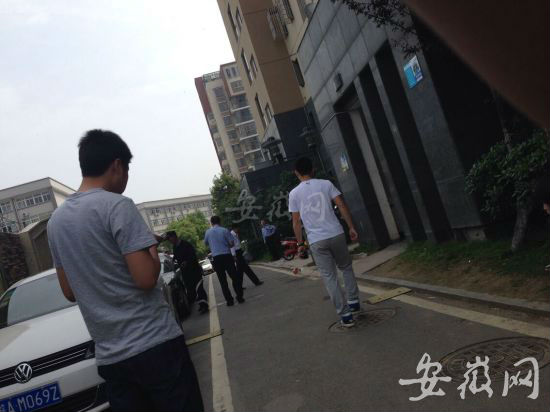 合肥滨湖前程小区六旬老汉坠楼身亡(图)