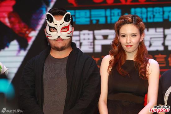 日前,泷泽萝拉现身北京,与神秘男举止亲密。