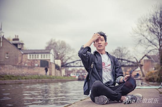 井柏然空降粉丝群 暖心发语音自拍送关爱|井柏