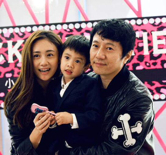 郑钧被儿子Jagger嫌弃 - 手机新浪网