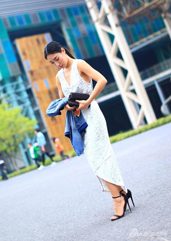 潮女包公子姐儿 诠释ONLY野性美