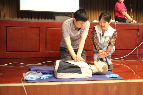 三十岗马拉松开展志愿服务培训 红会老师传授