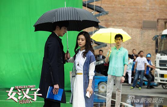 霸道总裁张翰爱拍照 把头发淋湿丢了谁|张翰