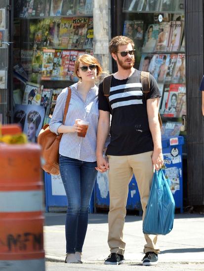 Emma Stone和Andrew Garfield出街照