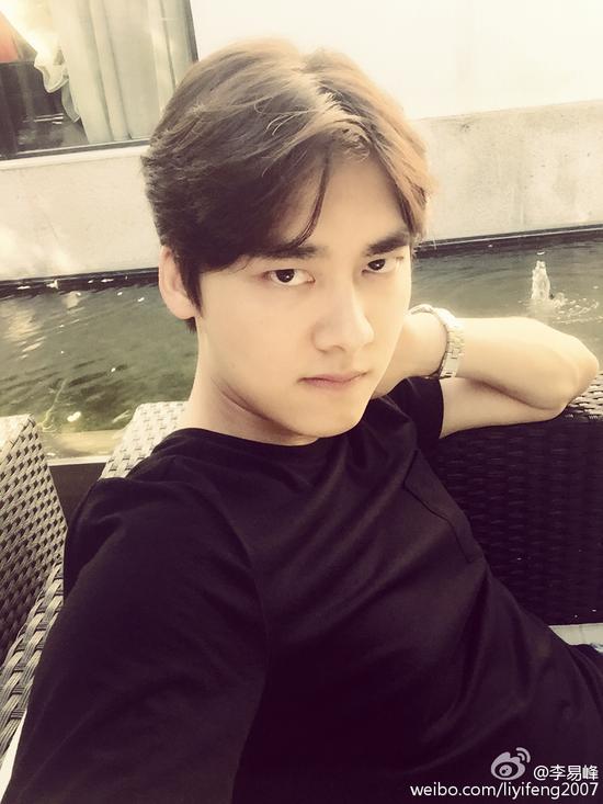 李易峰耍帅