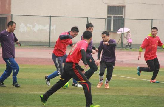 吉林省政企学足球联赛战罢4轮 新浪吉林暂居第