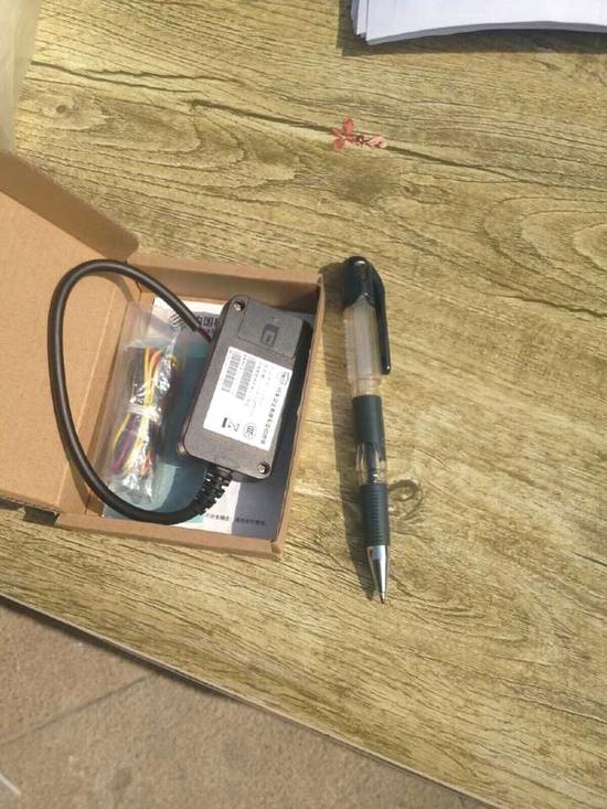 像火柴盒一樣的電動車GPS