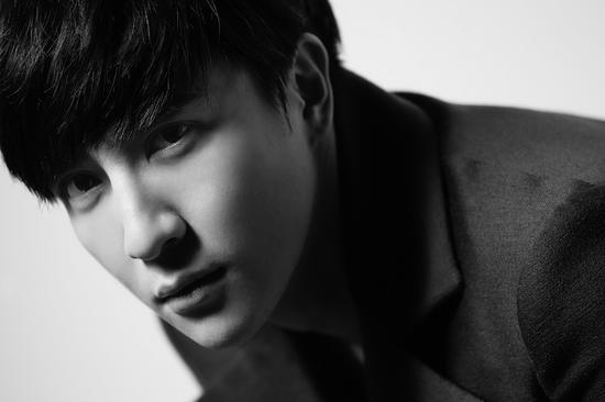 《绅士》为薛之谦全新EP拉开音乐序幕