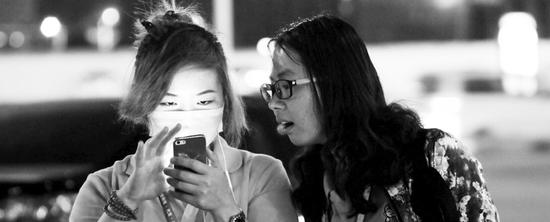 郑州女司机代驾开豪车 一晚进账200元