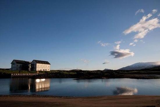布迪尔酒店可能是冰岛唯一真正的海滨酒店