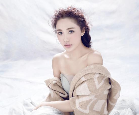 过又嘉推出新歌《春雪》 亲自作词作曲|过又嘉|春雪|音乐_新浪娱乐_新浪网